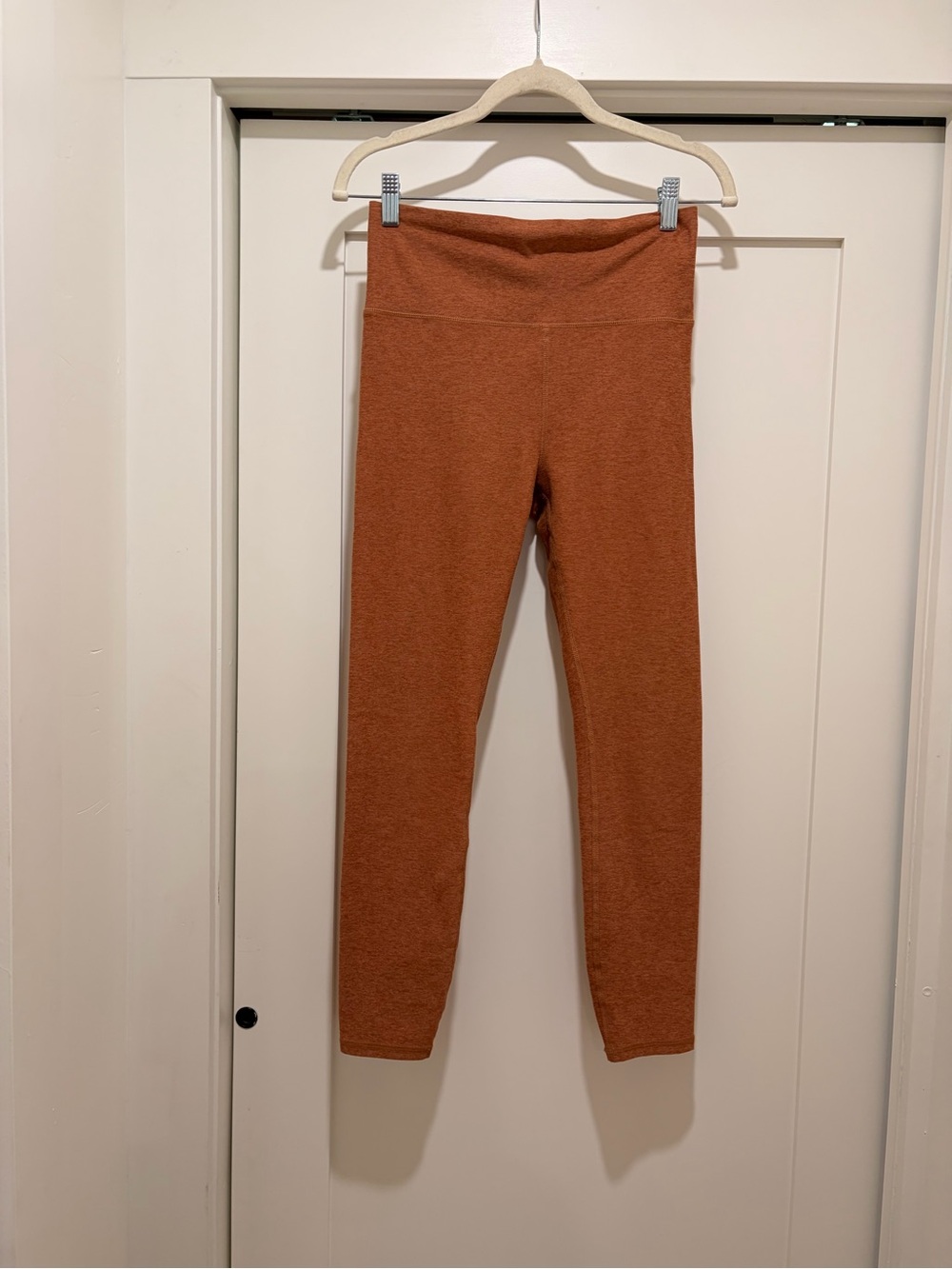 Vuori Palo Santo Set Heathered Tank and Leggings - Picture 11 of 16